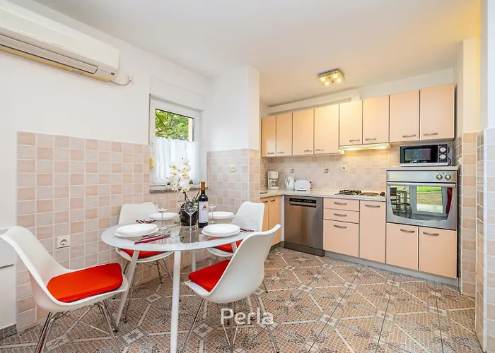 House Barbara Near Pula 3*