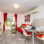 House Barbara Near Pula Affittacamere