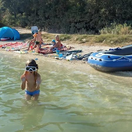 House Barbara Near Pula 게스트하우스 빈쿠란