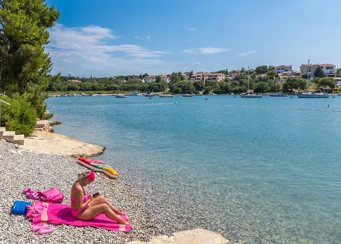 House Barbara Near Pula 빈쿠란